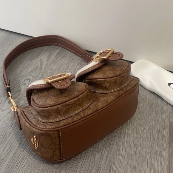 Coach Ashton Baguette Bag In Signature Canvas CY658 - Picture 8 of 8